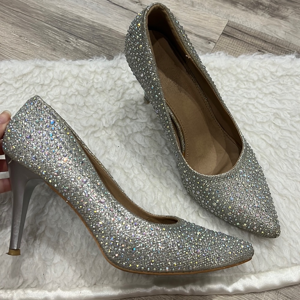 Glittery heels size 9